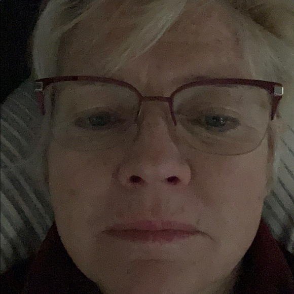 Meet your Posher, Beth - Picture 1 of 1